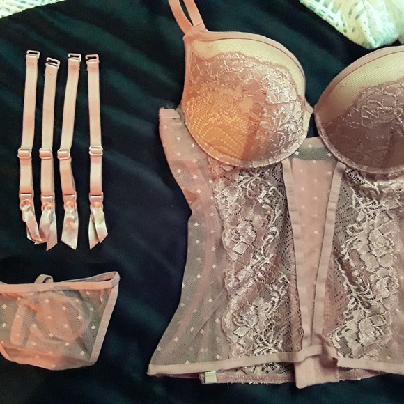 Fredrick of Hollywood corset set 34DD - Picture 2 of 4